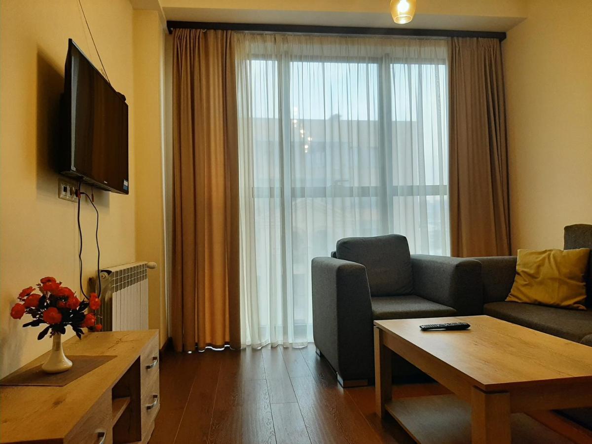 Pride Properties Welcomes You At 17 Buzant St 11-166 Yerevan Armenia Exterior foto