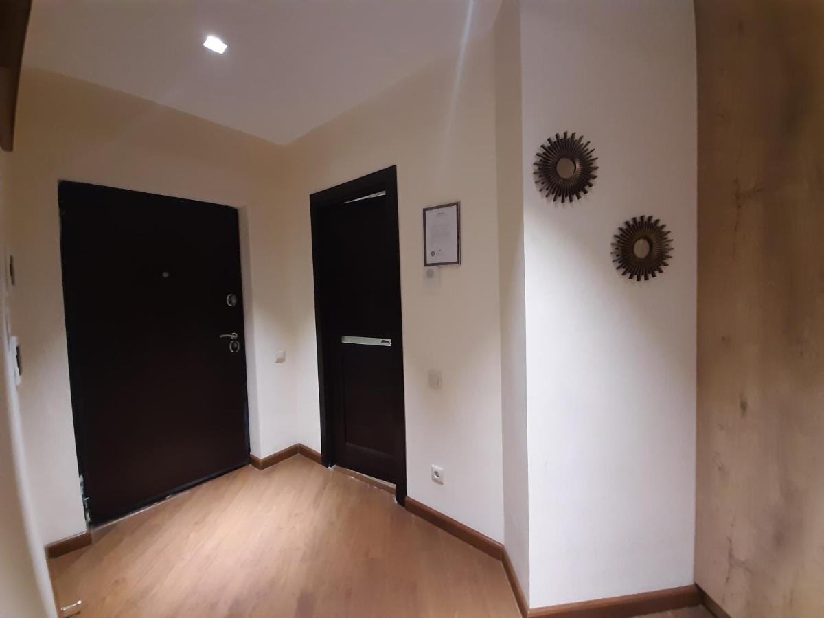 Pride Properties Welcomes You At 17 Buzant St 11-166 Yerevan Armenia Exterior foto