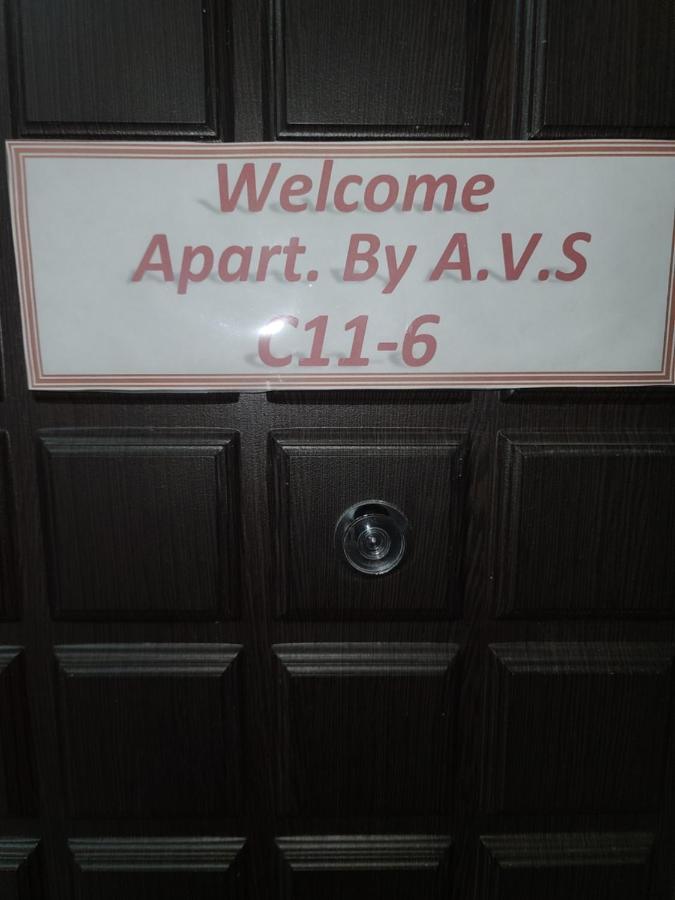 Pride Properties Welcomes You At 17 Buzant St 11-166 Yerevan Armenia Exterior foto