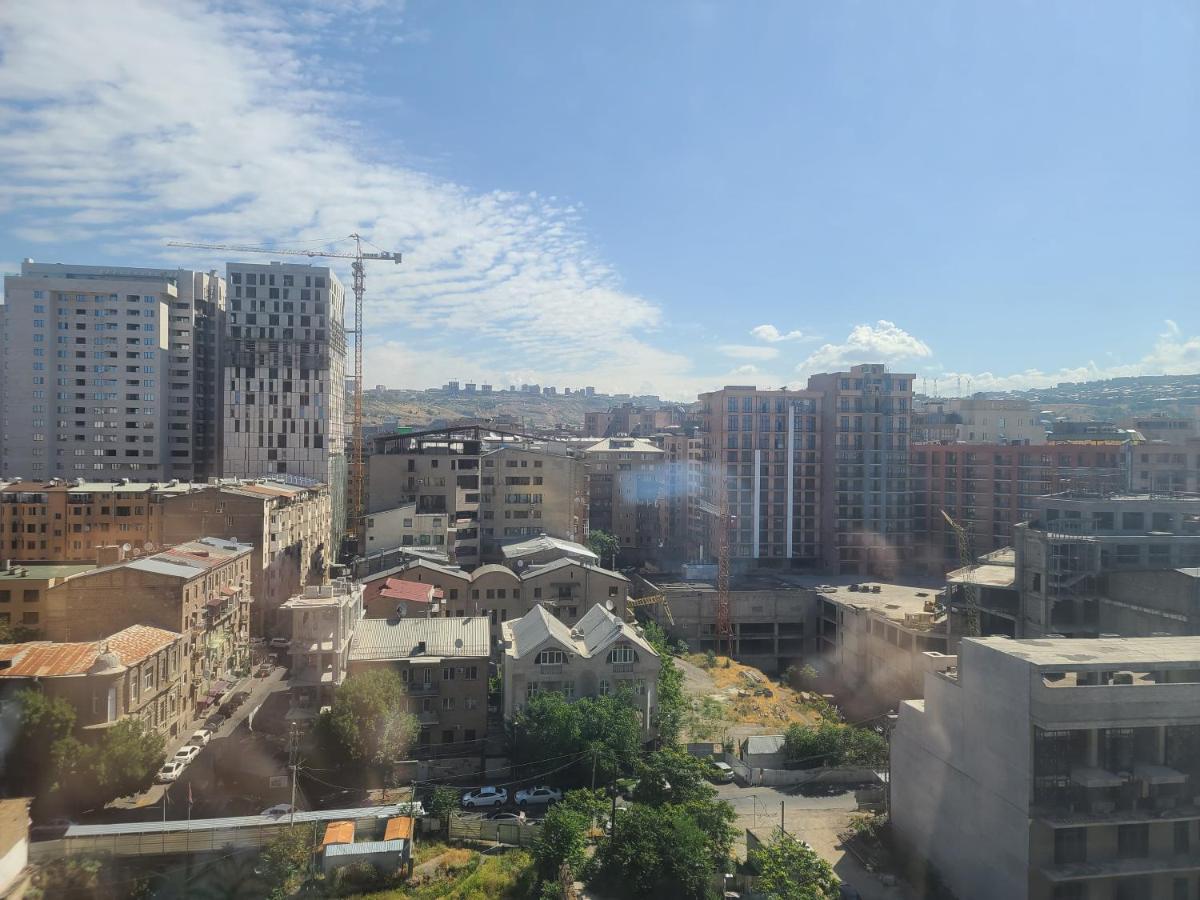 Pride Properties Welcomes You At 17 Buzant St 11-166 Yerevan Armenia Exterior foto