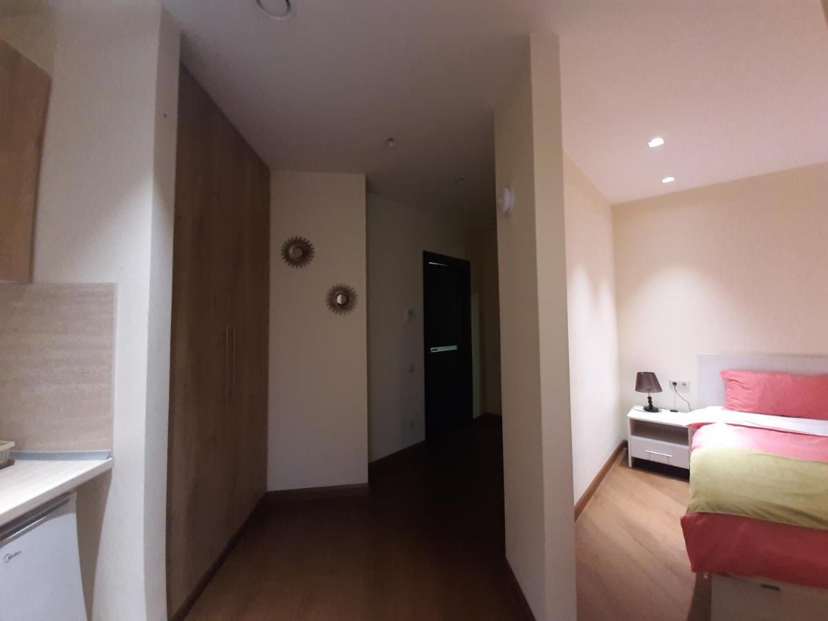 Pride Properties Welcomes You At 17 Buzant St 11-166 Yerevan Armenia Exterior foto
